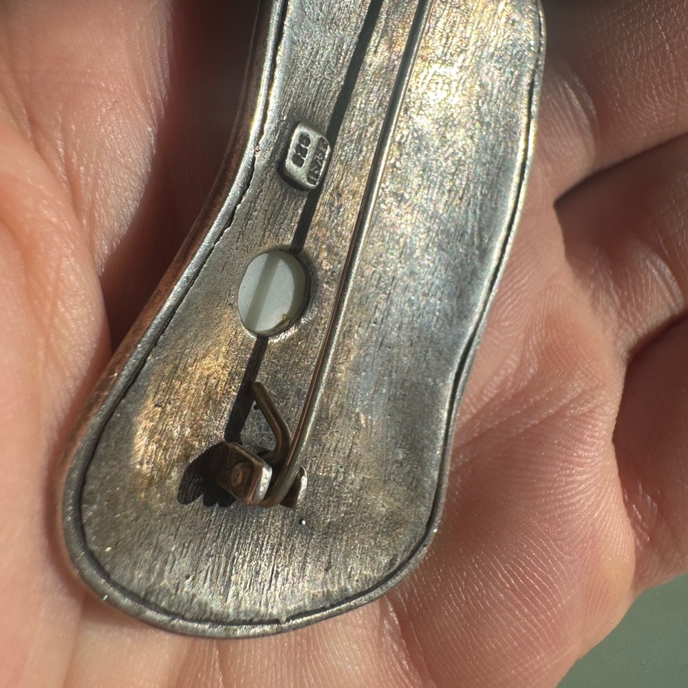 925 Sterling Silver Brooch with Mother of Pearl 20.7g - Picture 11 of 15